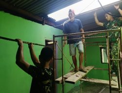 Satgas TMMD KE-129 Kodim 0418/Palembang Terus Gebut Rehab RTLH, Sasaran Rumah Bapak Karya Masuk Tahap Pengecatan Kusen Dan Pemasangan Atap Fiber
