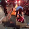 Brimob Polda Metro Jaya Bantu Evakuasi Korban Kecelakaan di Bekasi