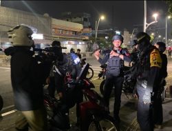 Brimob Polda Metro Jaya Gagalkan Tawuran di Cawang, 2 Sajam Diamankan