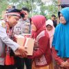 Kapolda Aceh Serahkan 500 Paket Bansos untuk Warga Kurang Mampu dan Korban Kebakaran