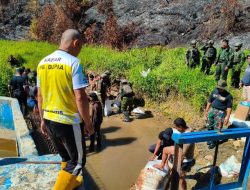 Sumber Air Bersih Terjaga, Satgas Yonif 2 Marinir dan Warga Enarotali Kompak Bergotong Royong