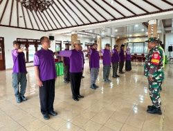 Babinsa Joyotakan Latih Fisik dan Kebugaran Kader DESTANA