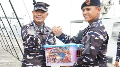 Dua KRI 626 dan 875 dari Papua Barat Daya Berlayar Bawa Bantuan Kemanusiaan untuk Korban Gempa NTT
