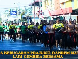 Jaga Kebugaran Prajurit, Danrem 143/HO Lari Gembira Bersama Personel