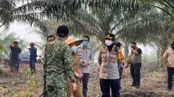 Kapolres Landak Turun ke Lokasi Karhutla di Dusun Pampang, Api Diperkirakan Lahap 50 Hektare