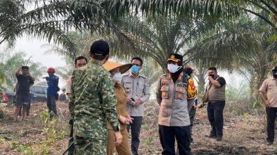 Kapolres Landak Turun ke Lokasi Karhutla di Dusun Pampang, Api Diperkirakan Lahap 50 Hektare