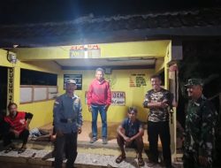 Melalui Patroli Malam, Babinsa Mengajak Warga Wujudkan Wilayah Yang Aman