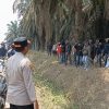 Aksi Warga Delapan Desa di PT. PAL Berlangsung Kondusif, Polres Mesuji Turunkan 100 Personel