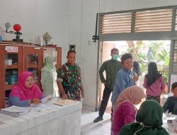 Babinsa Dampingi Pengecekan Kesehatan Gratis di Sekolah