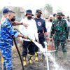 Gunakan Cairan Khusus, Metode Undercooling Dikerahkan; Gubernur, Danlanud, dan Forkopimda Kalsel Bersinergi di Titik Api Atasi Karhutla
