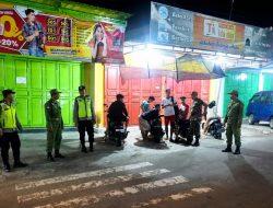 Babinsa Koramil 09/Giritontro Bersama Bhabinkamtibmas dan Linmas Gelar Patroli Malam