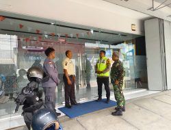 Babinsa Kratonan Gandeng Bhabinkamtibmas dan Linmas Patroli Bersama Sasar Pertokoan
