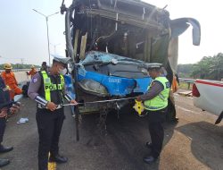 Tabrakan Beruntun di Tol Palembang-Indralaya KM 9, 14 Orang Luka-Luka