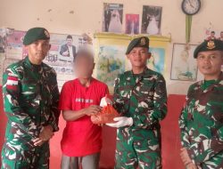 Satgas Pamtas Yonarmed 13/Nanggala Terima Penyerahan Sukarela 600 Gram Sisik Trenggiling dari Warga Perbatasan