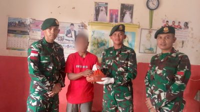 Satgas Pamtas Yonarmed 13/Nanggala Terima Penyerahan Sukarela 600 Gram Sisik Trenggiling dari Warga Perbatasan