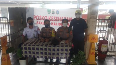 Polres Jakbar Bersama 3 pilar Buka Posko Kesehatan di 9 Titik, Warga Terdampak Abu Vulkanik Bisa Mendapatkan Pertolongan