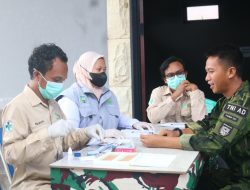 Jaga Kesehatan Prajurit, Puskesmas Meyado Gelar Skrining Malaria di Pos Kotis Satgas Yonif 147/KGJ