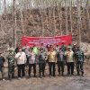 Cegah Karhutla, Tim Gabungan Patroli Hutan dan Pasang Banner Larangan Membakar di Donomulyo
