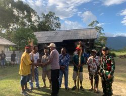 Satgas Pamtas Yonif 645/GTY Dukung Kearifan Budaya Lokal di Distrik Apalapsili Papua Pegunungan