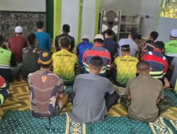 Pererat Toleransi Beragama, Satgas Pamtas Kewilayahan Gelar Komsos Bersama Warga dan Masyarakat Beragama Muslim di Desa Ampera