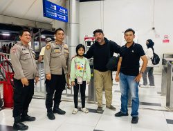 Kehilangan Bekal Perjalanan, Polsek Ciputat Timur Bantu Warga dan Putrinya Pulang ke Yogyakarta