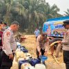 Polda Sumsel Salurkan 10 Ribu Liter Air Bersih untuk Warga Terdampak Kekeringan di Muba
