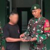 Satgas Pamtas Yonarmed 13/Nanggala Terima Penyerahan Sukarela ±1 Kg Sisik Trenggiling dari Warga Perbatasan