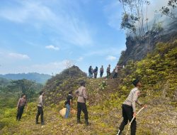 Polres Tambrauw Padamkan Kebakaran Lahan di Sekitar Kediaman Wakil Bupati