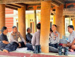 Kapolres Toraja Utara Sambangi Rumah Duka Almarhum Aris Sanda, Korban Penembakan di Papua
