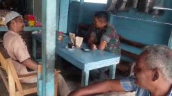 Babinsa Ciptakan Keakraban dengan Warga Binaan Melalui Komsos dan Karya Bhakti