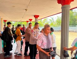 Minggu Kasih di Tampa Garam, Wakapolresta Sorong Kota Ajak Jemaat Bersama Jaga Kamtibmas