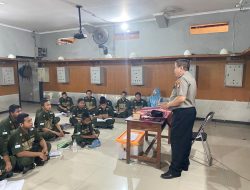 Cegah Kenakalan Remaja, Iptu Sasmita Sambangi Siswa SMK Taruna Bangsa dalam Program Bapak Asuh