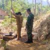 Babinsa Koramil 22/Slogohimo Monitoring Sumber Air Bersih untuk Pastikan Ketersediaan Air Masyarakat