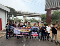 Barisan Perlawanan Rakyat Sumsel Gelar Aksi di Kejati, Desak Usut Tuntas Dugaan Perjalanan Dinas Fiktif 30 Anggota DPRD OKU Timur