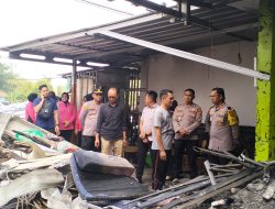 Ringankan Beban Korban Kebakaran, Polres Prabumulih dan Bhayangkari Salurkan Bantuan