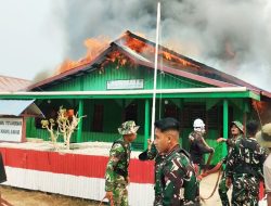 Pos Koramil Ilwayab Ikut Terbakar, Babinsa Tetap Berjuang Selamatkan Warga dan Padamkan Kobaran Api