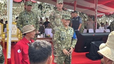 Kasdam II/Swj Dampingi Dankodiklat TNI Tinjau Latgabma Super Garuda Shield 2026 Materi Airbone di Puslatpur Kodiklatad Baturaja