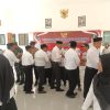 Bati Tuud mewakili Danramil Singojuruh Hadiri Pelantikan 30 Anggota BPD di Pendopo Kecamatan