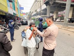Polda Sumsel Salurkan 2.000 Masker di Palembang, Hadirkan Perlindungan Kesehatan bagi Warga