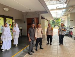 Wujudkan Rasa Aman, Kapolsek Tanjung Priok Kunjungi Gereja Santo Lukas di Sunter Agung