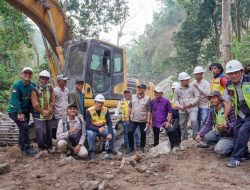 Dari Jalan hingga Pesisir, Gubernur Miq Iqbal Perkuat Akses Warga Sumbawa
