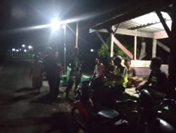 Babinsa Koramil Eromoko Sambangi Pos Ronda, Jaga Wilayah Tetap Kondusif