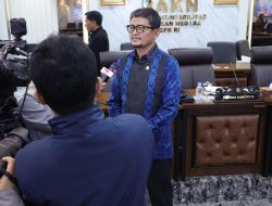Komisi XI Amin Ak Minta OJK dan BEI Perkuat Perlindungan Investor Ritel di Tengah Tekanan Pasar Modal