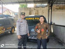 Kasi Humas Polres Muara Enim Kompol RTM Situmorang Terima Kenaikan Pangkat Pengabdian, Ini Momen Haru Saat Jabat Tangan dengan Kapolres Hendri Syaputra