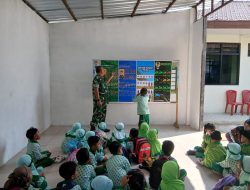 Seru! Puluhan Murid TK Perwanida Gunungan “Serbu” Markas Koramil 11 Manyaran