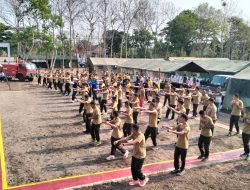 Semarak HUT ke-81 TNI, Anggota Koramil 0825/18 Purwoharjo Ikuti Senam Bersama di Batalyon TP 538/PTA