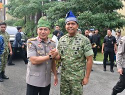 Jalin Soliditas dan Kebersamaan, Danrem 031/WB Hadiri Acara Kenal Pamit Kapolda Riau