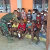 Satgas TMMD ke-130 Kodim 1808/Mansel Edukasi Masyarakat tentang Pentingnya Penggunaan Masker untuk Mencegah ISPA