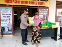 Polsubsektor Rawa Jitu Utara Gelar Gerakan Pangan Murah, Jual Beras SPHP kepada Masyarakat