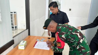 Gagalkan Perlintasan Ilegal, Satgas Pamtas Yonarmed 13/Nanggala Amankan 3 Calon Pekerja Migran Non-Prosedural di Perbatasan